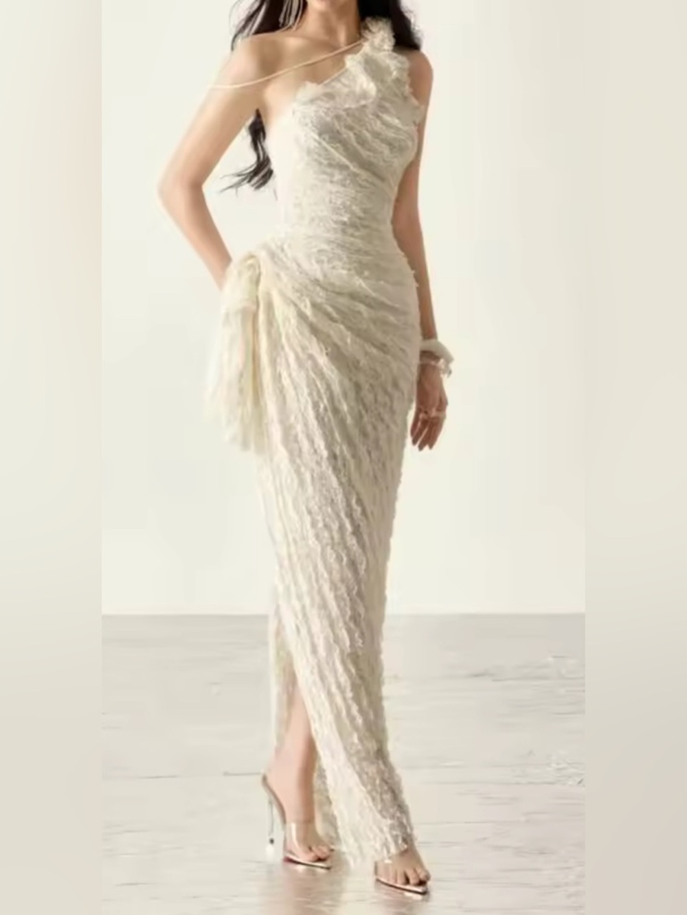 NEW $268 Nikki Elegant Textured One-Shoulder Cream Maxi Dress